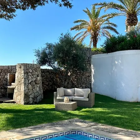 Roxana Villa *